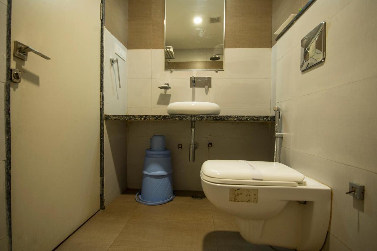 Hotel Signetic Blue Bhopal Exterior photo