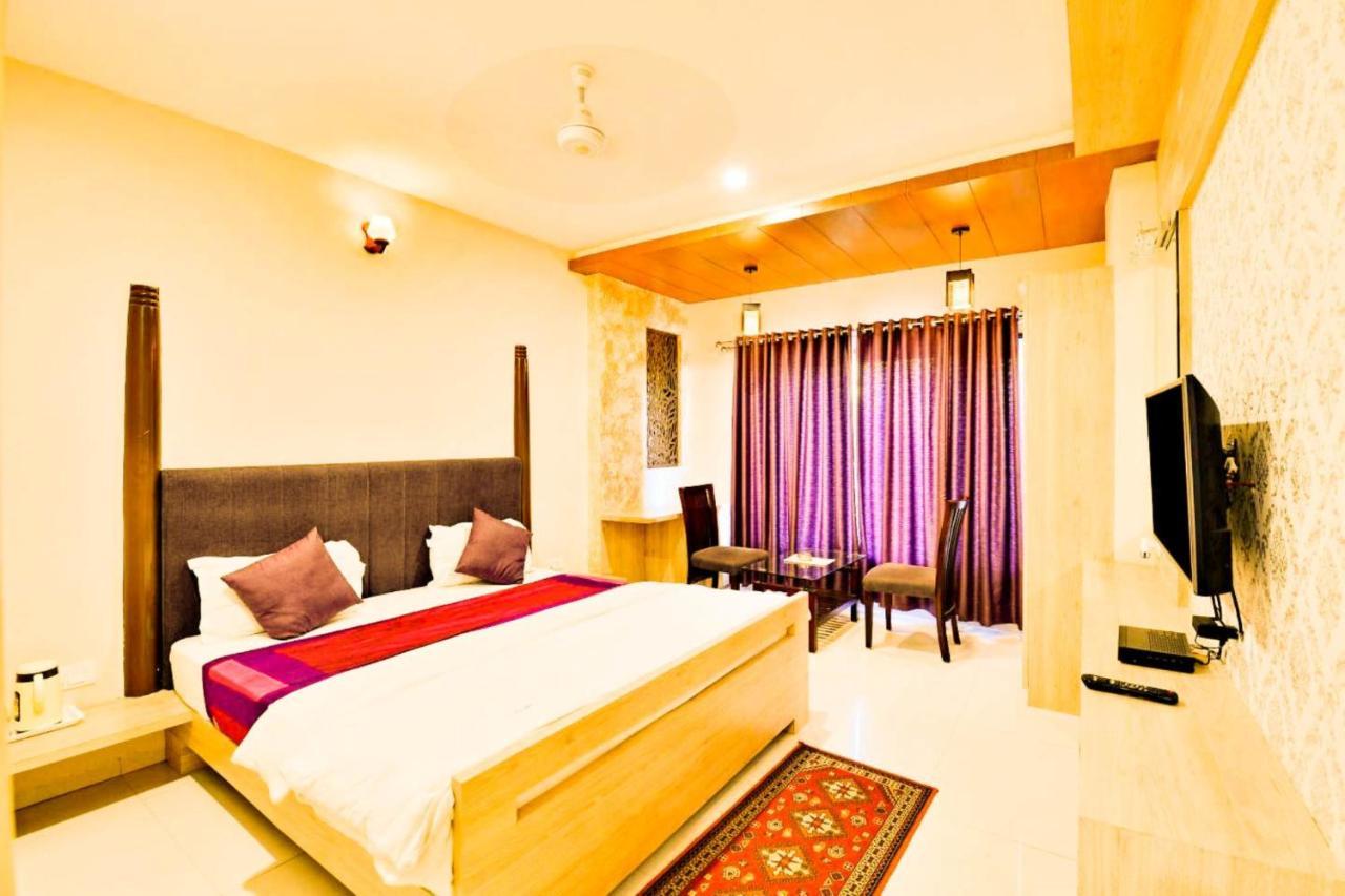 Hotel Signetic Blue Bhopal Exterior photo